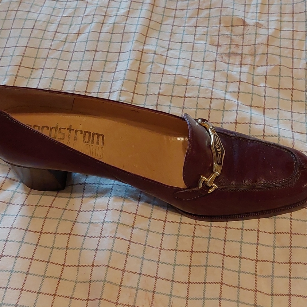 Shoes - Picture 5 of 11